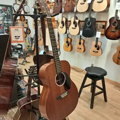 Martin  000-10E SAPELE